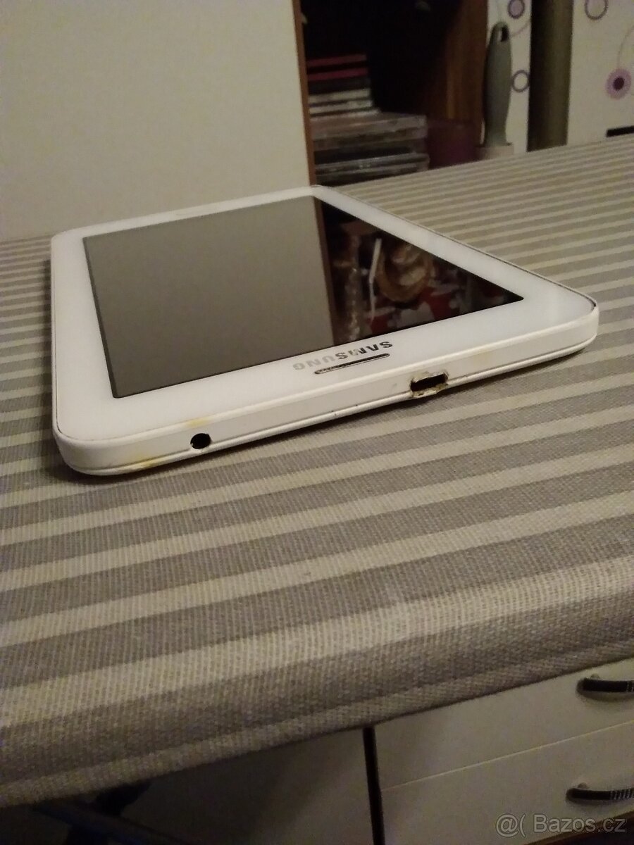 Starší Tablet Samsung Galaxy Tab 3 Lite bílý. - 3