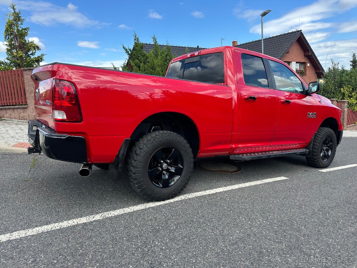 Dodge Ram ECO 4.7 V8 flex fuel,najeto: 192tis.km, rok: 2013
