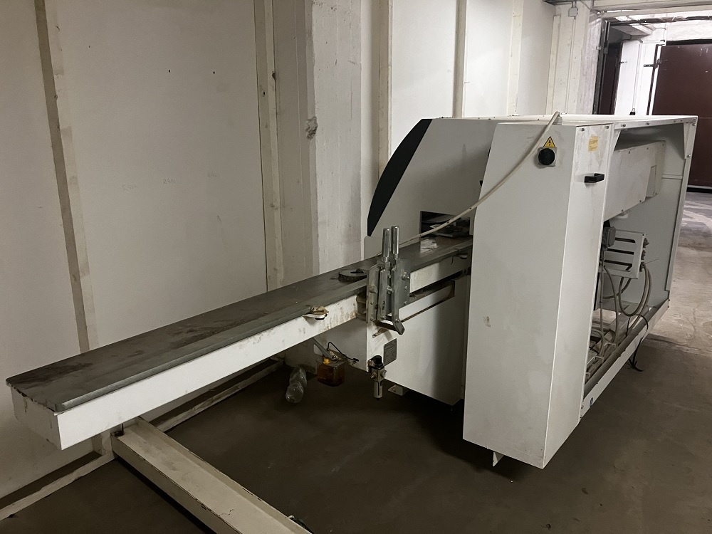 P.ONE 4 + 1 UNIVERSAL čtyřstranná profilovací frézka 5 vřete - 3