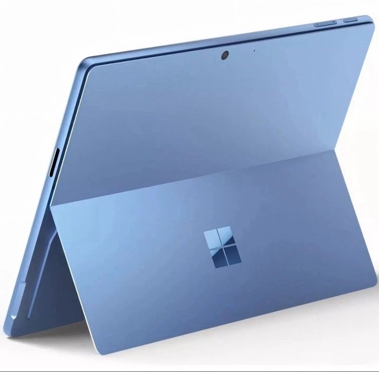 Microsoft Surface Pro 9 i7 / 16 GB / 1 Tb SSD - 3