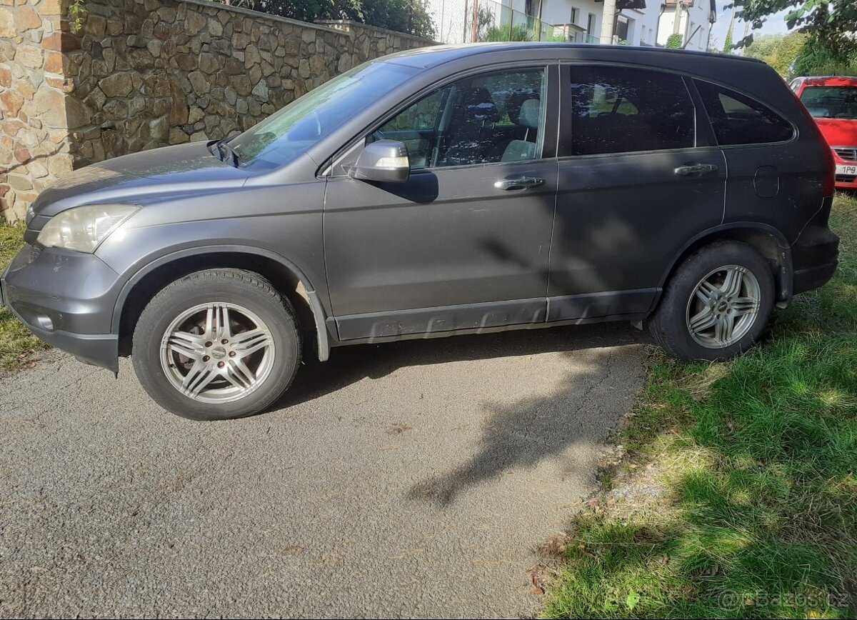 Prodám Honda CR-V, r. v. 2011 - 3