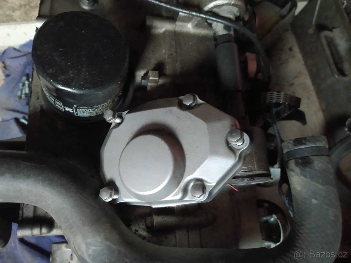 Motor a jeho části Bandit 650 Suzuki - 3