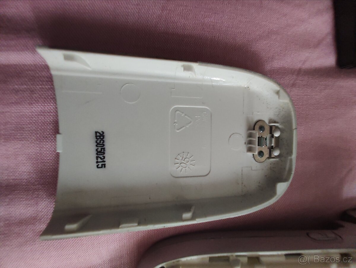 Motorola v220 zánovní - 3
