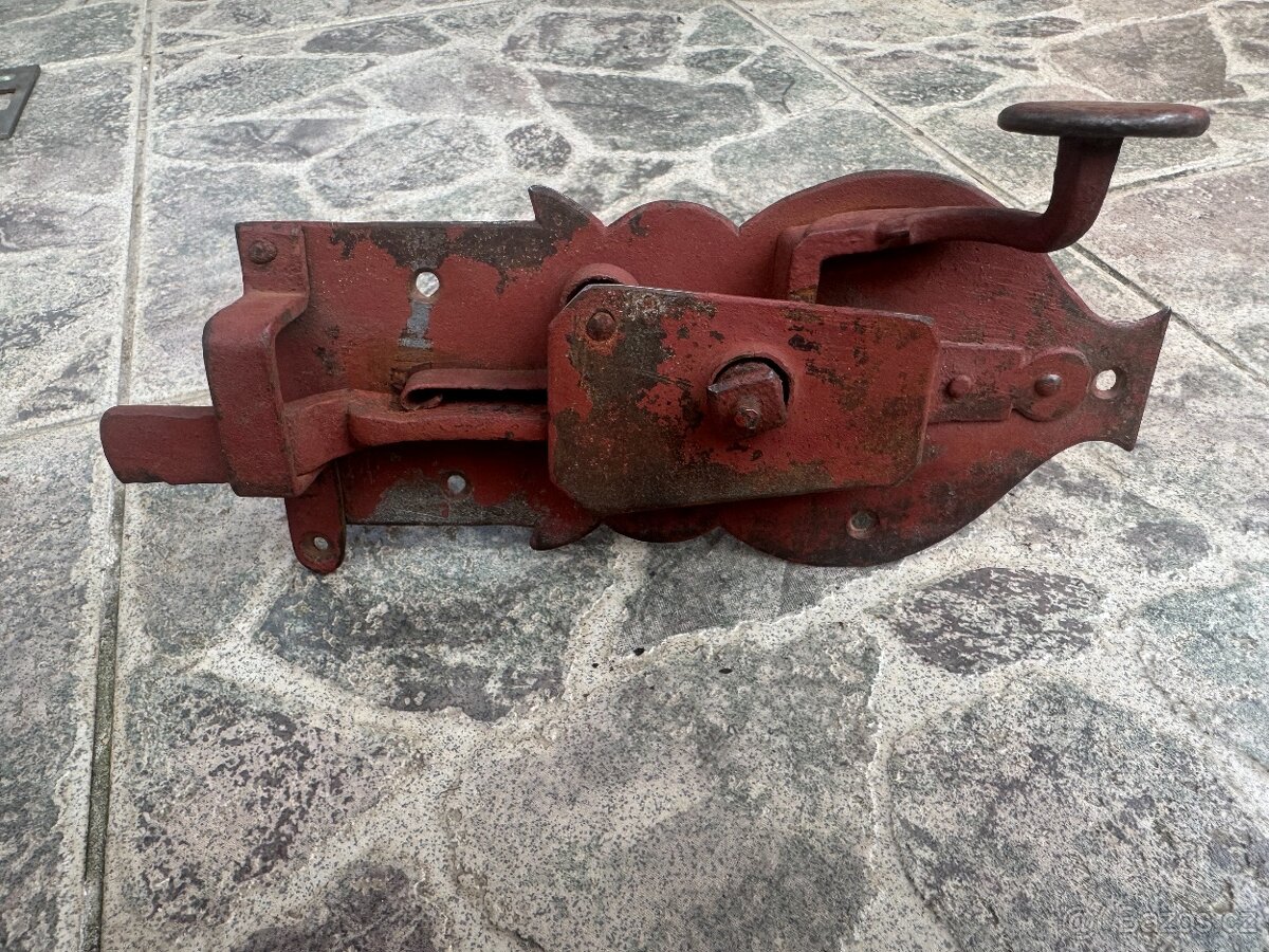 Velmi starý dveřní zámek - 3