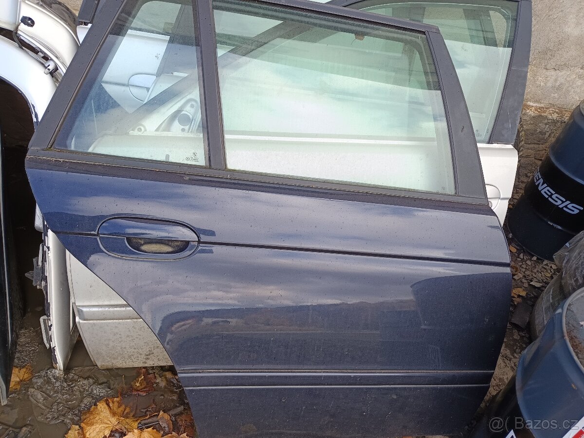 BMW E39 - dveře boční různých barev bez koroze - 3