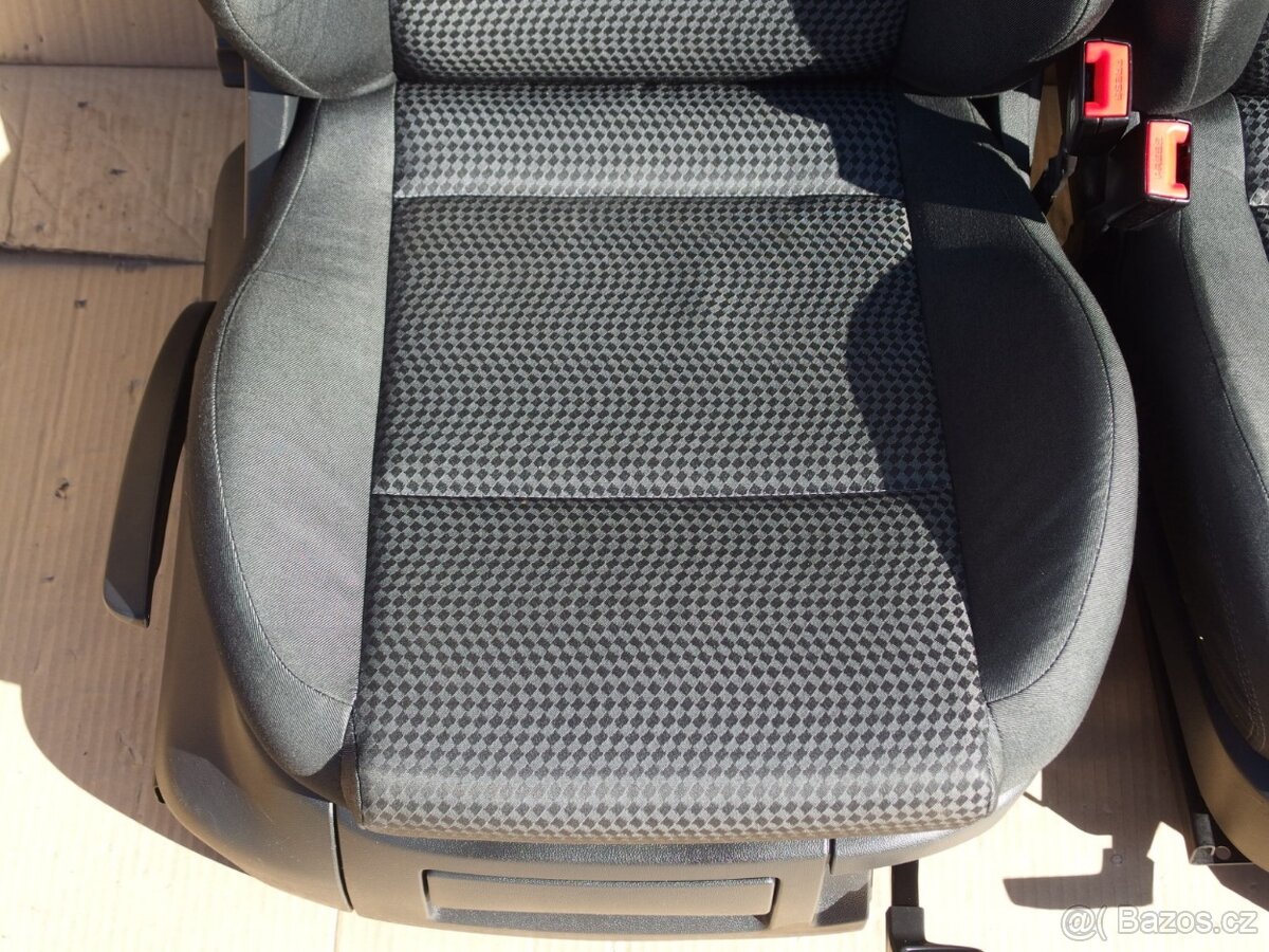 Sada sedaček Škoda Roomster s airbagy a výhřevy - 3