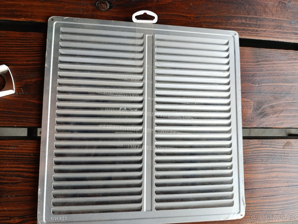 Nerezvá mřížka 300/300 - 3