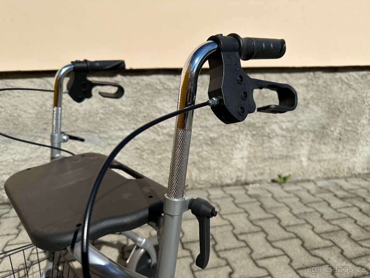 Chodítko pro seniory, důchodce a invalidy - 3