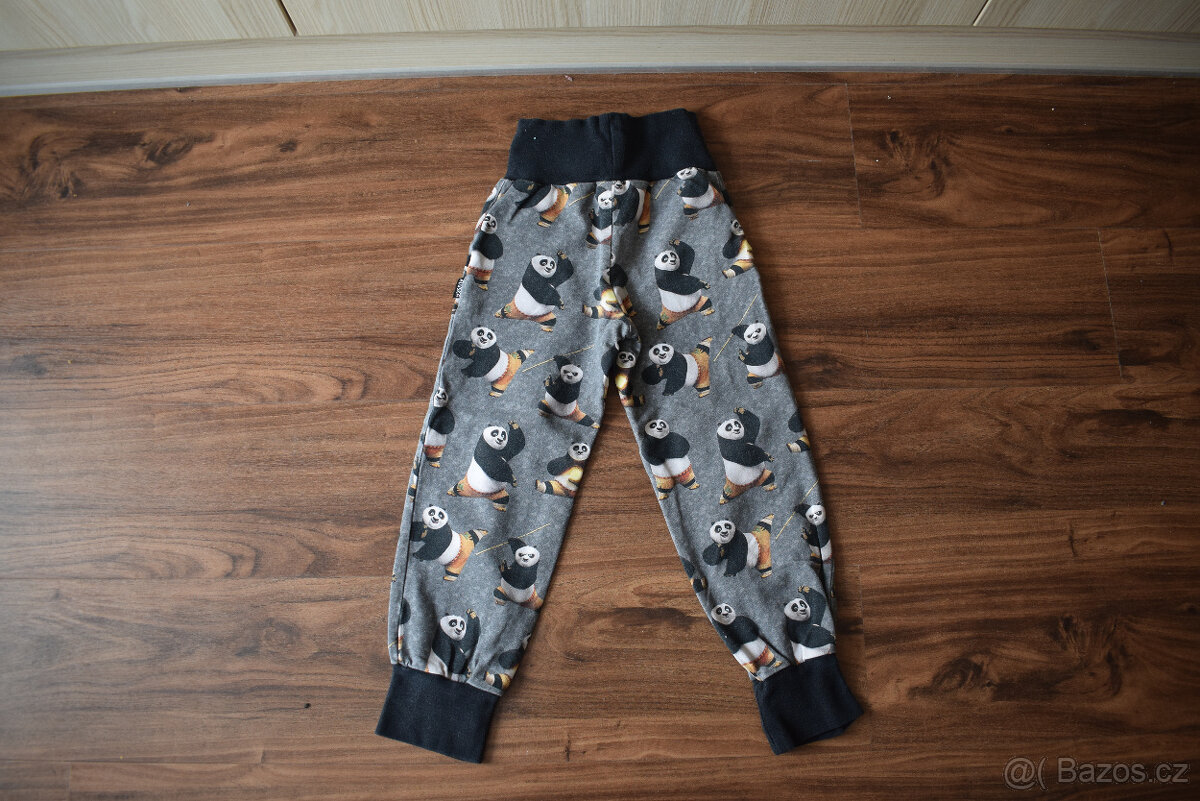 Tepláky Aluška vel. 104-110 s Kung Fu Panda - 3