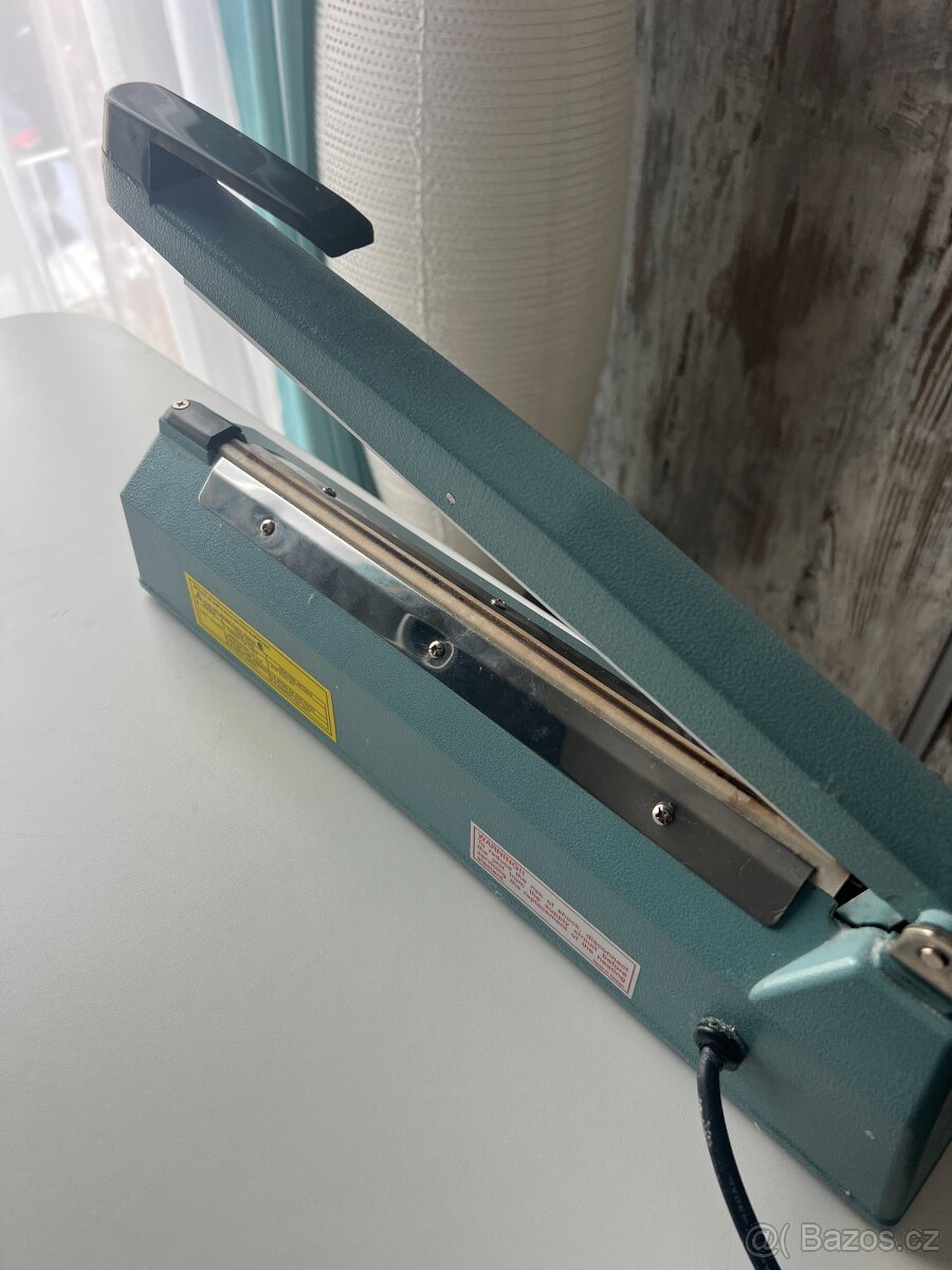 Ruční impulsní svářečka KF 300 H (bez ořezu) – plně funkční - 3