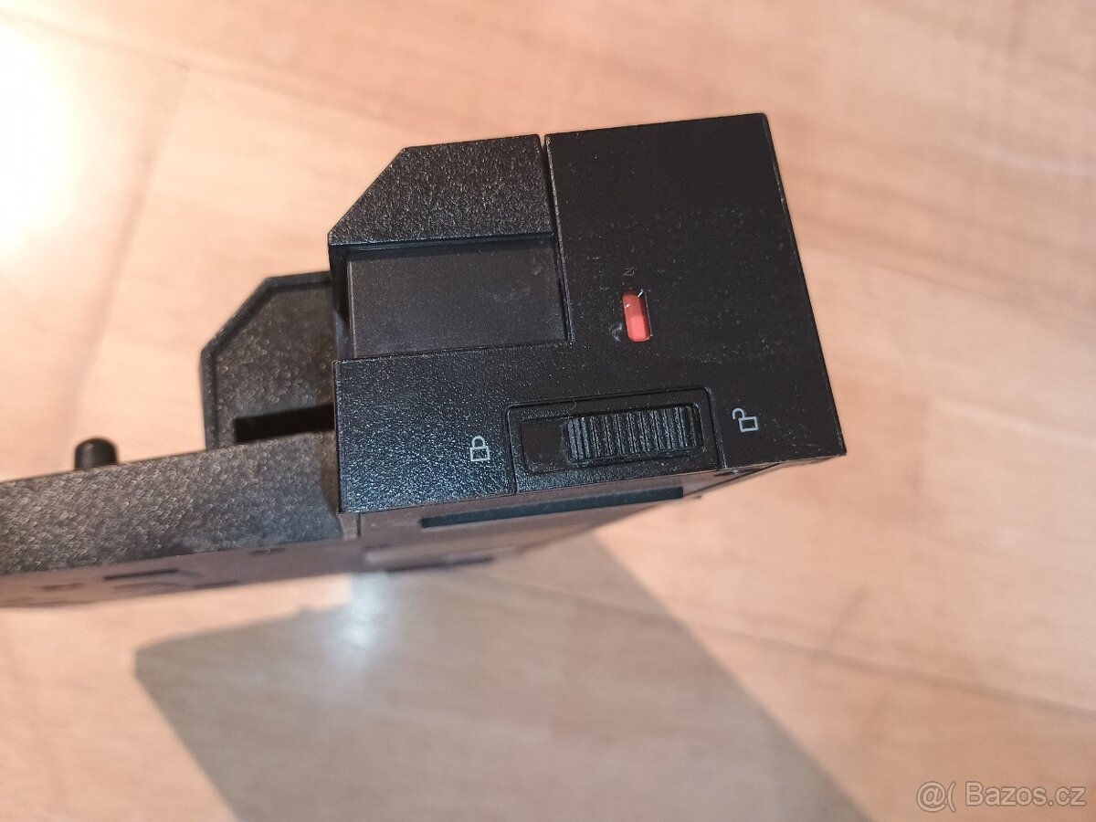 Dokovací stanice, replikátor portů Dell K09A - 3