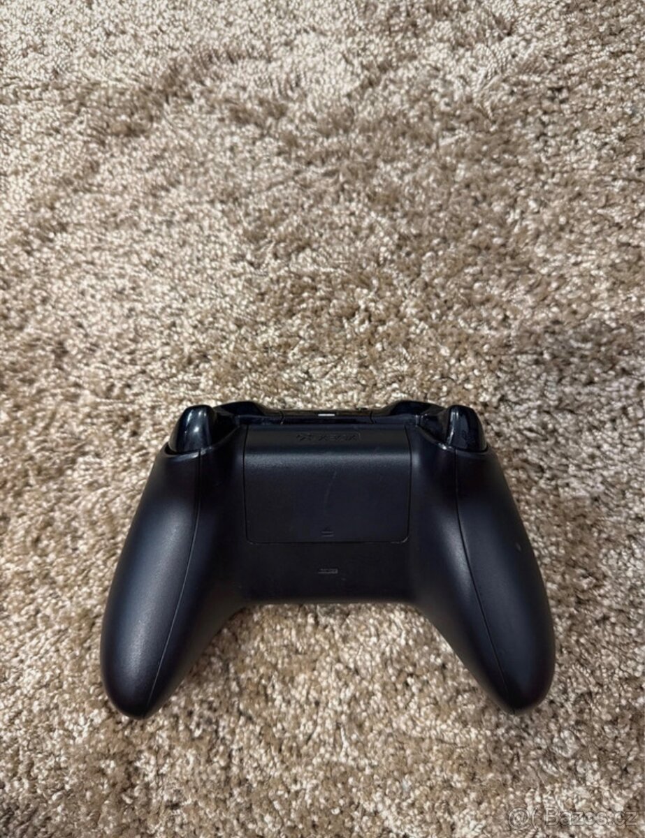 Xbox one 365gb + xbox ovladač - 3