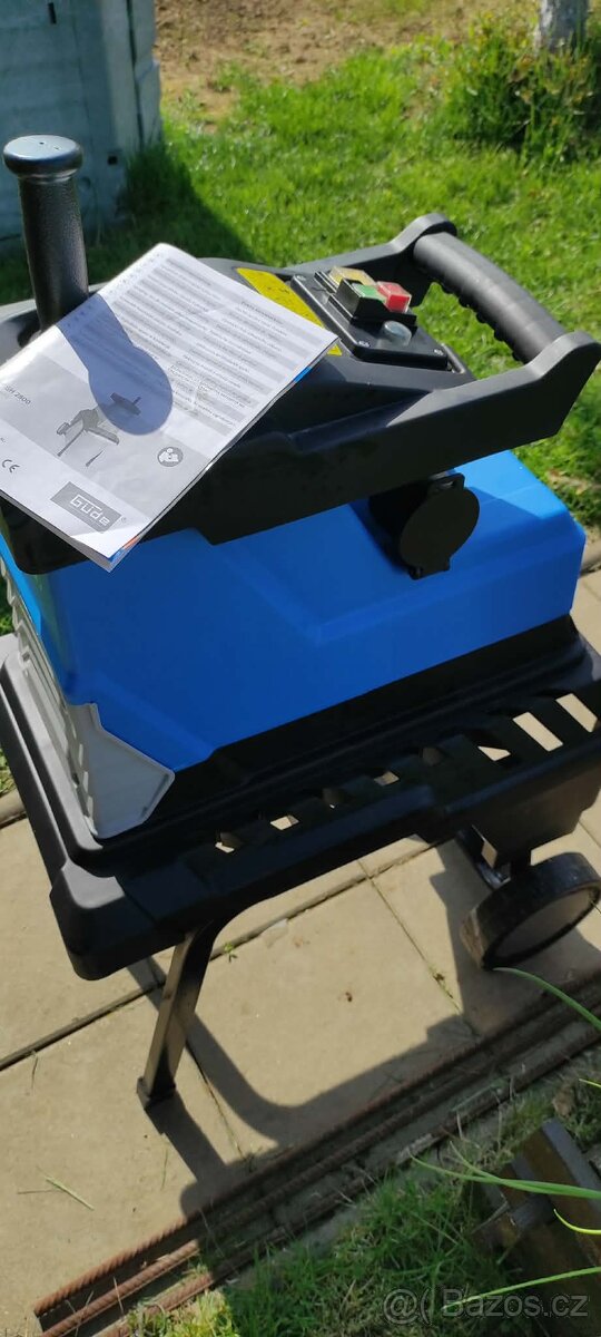 Štěpkovač větví - 3