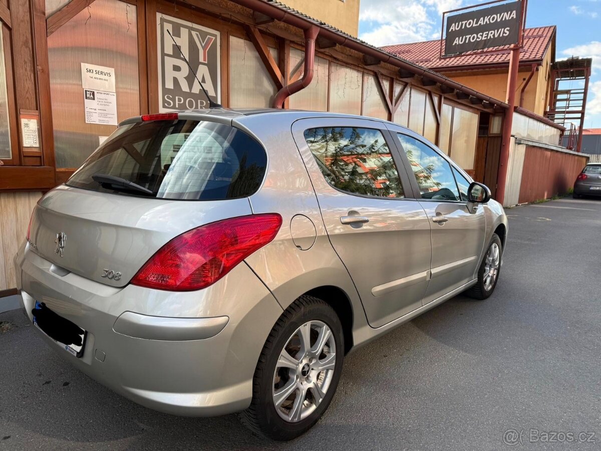 Peugeot 308 1,6i - 3