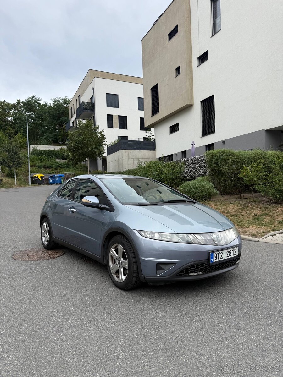 Honda Civic 8, 1.4 benzin - 3