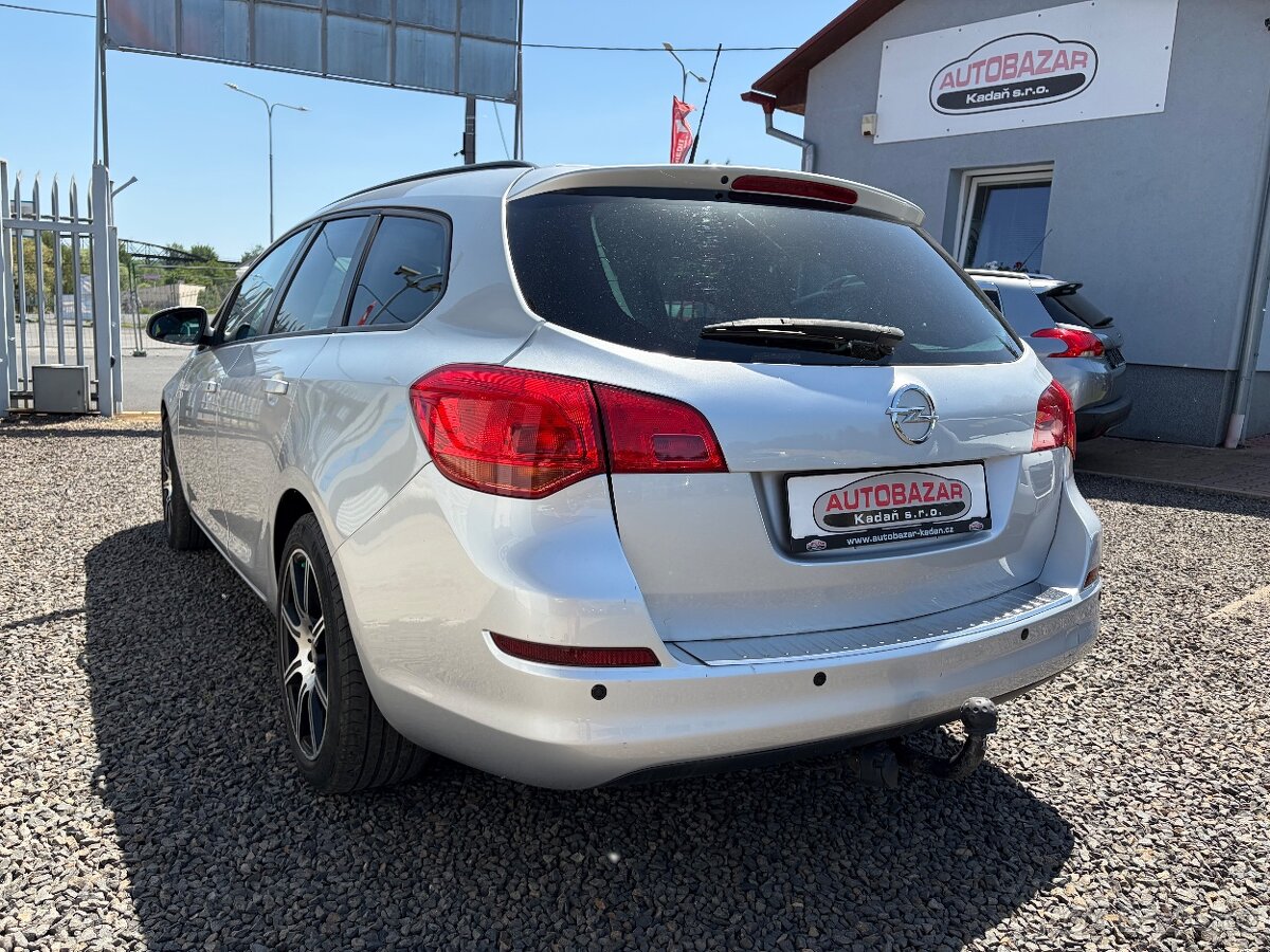 Opel Astra, J KOMBI 1,6 85kW, SERVISKA - 3