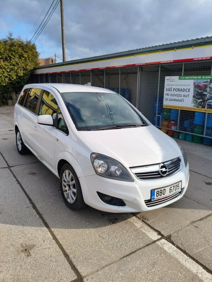 Opel Zafira 1.8 16V 103kw 7MÍST - 3