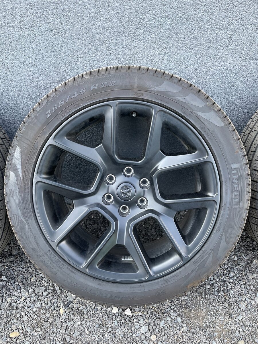 Originál kola Dodge RAM R22