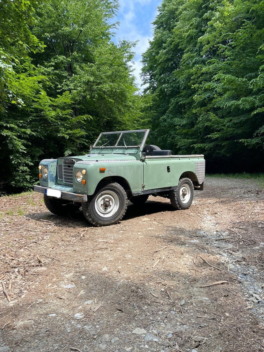 Land rover defender