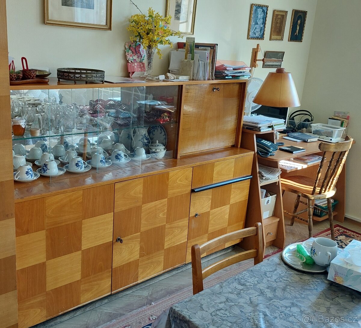 Knihovna zasklená + skříň 2x+ sekretář na sklo - 3