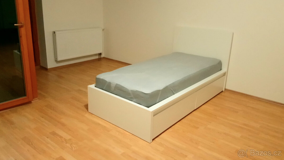 IKEA MALM postel vč. roštu, matrace a 2x šuplík - 3