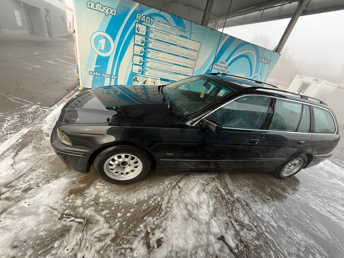 BMW 525i touring - 3