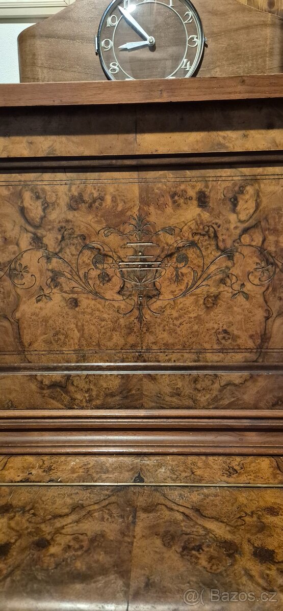 Prodám starožitné pianino, dýhované (ořech/koř - 3