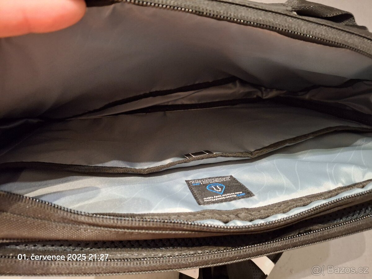 Nová brašna na notebook Dell Pro briefcase 15 . 390/290/110 - 3