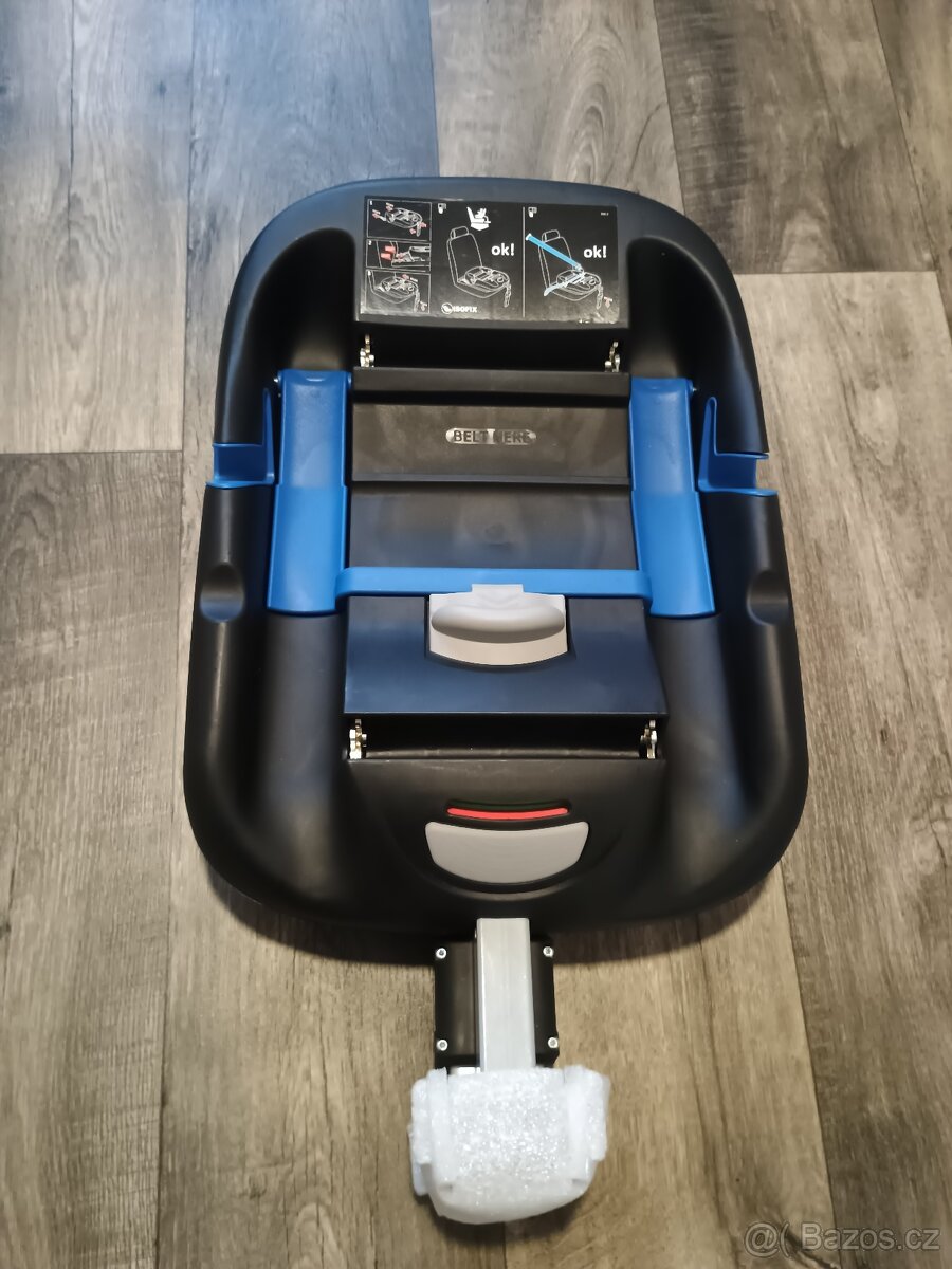 Prodám dětskou chůvičku a Isofix - 3