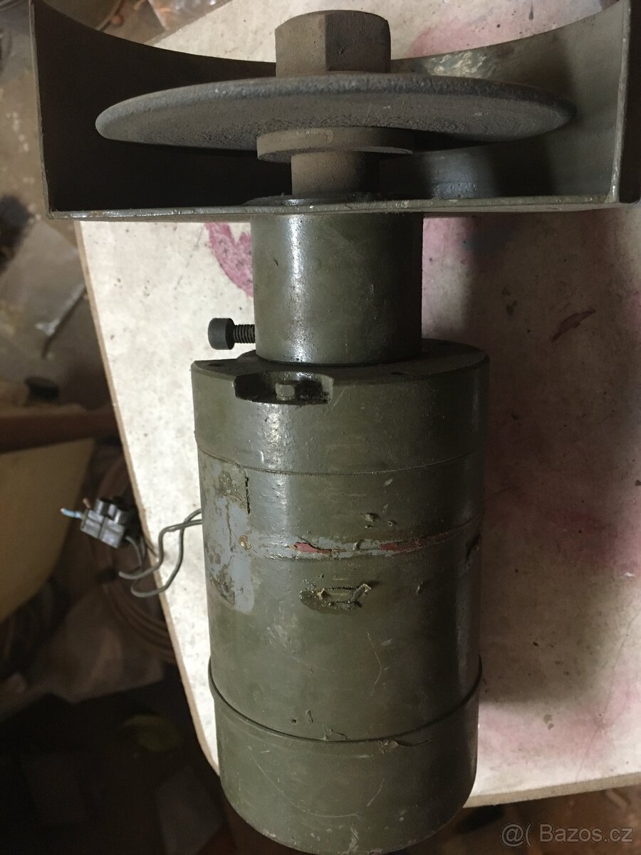 Elektromotor s nádstavcem - 3