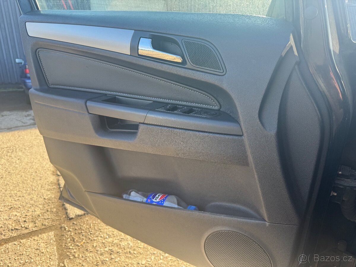 Opel zafira 1.7 92kw - 3