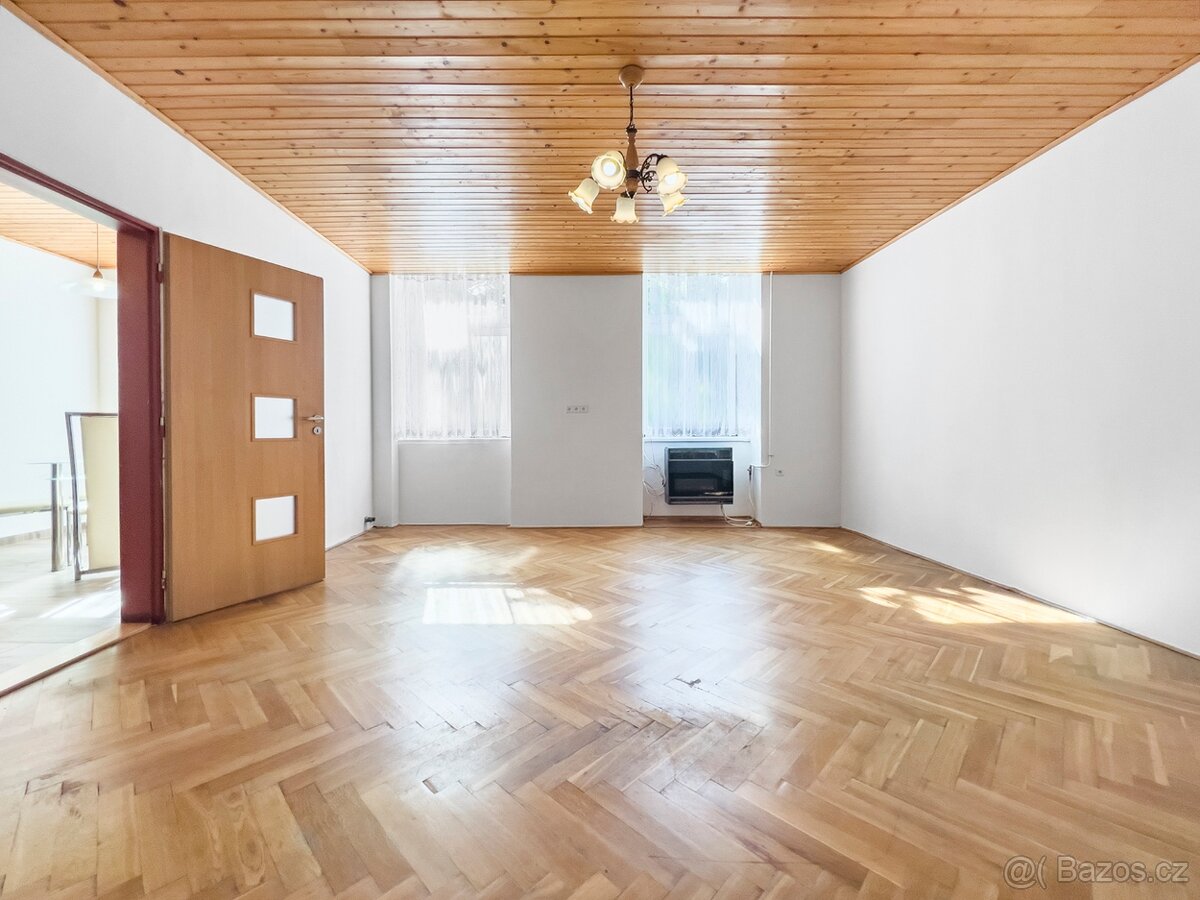 Pronájem prostorného bytu 2+1, 84 m2 - centru města - 3