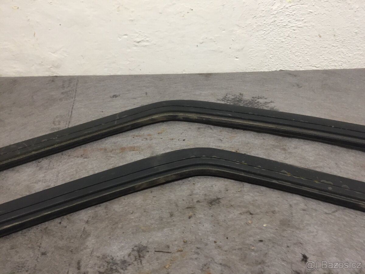 ŠKODA FELICIA PICK-UP 1995-2002 - LIŠTY NAD DVEŘE - 3