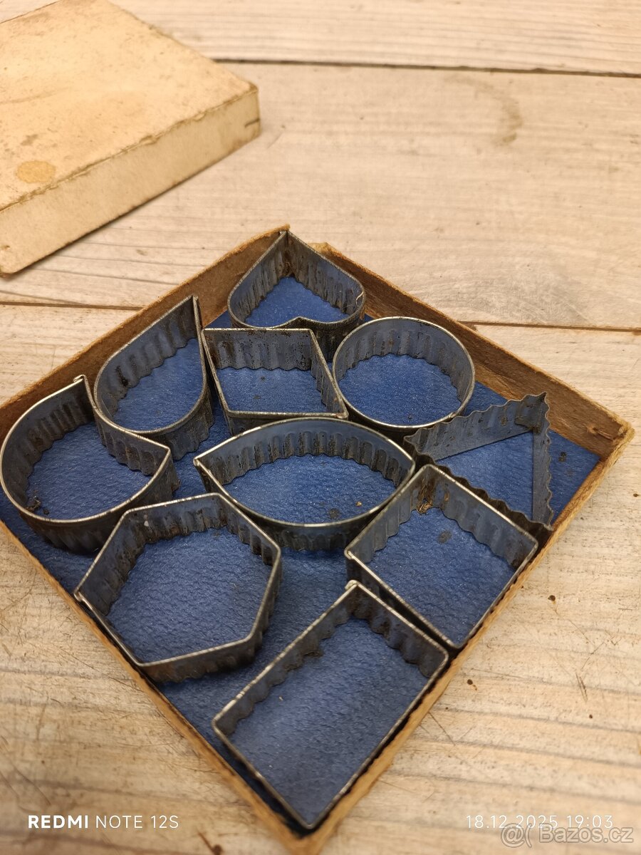 Retro staré vykrajovátka formičky na cukroví - 3