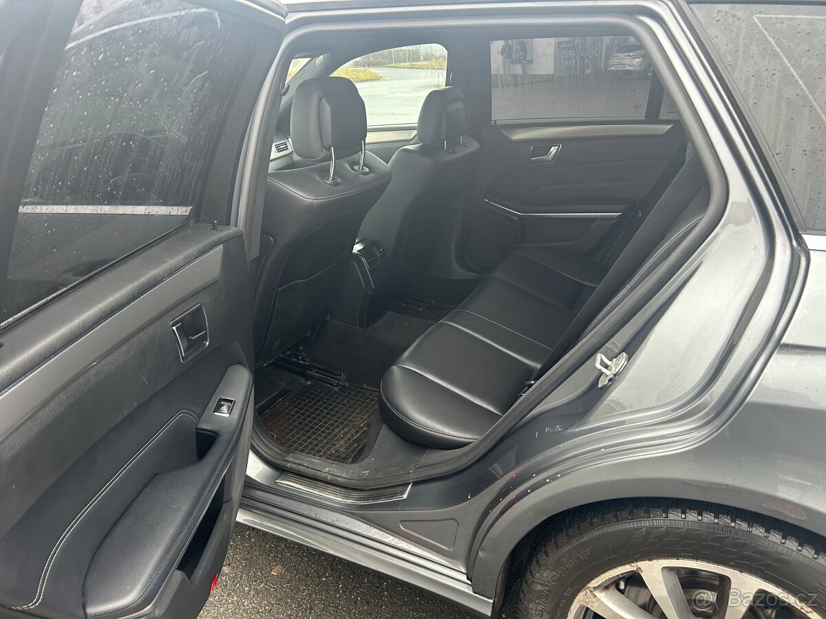 Mercedes w212 e220 - 3