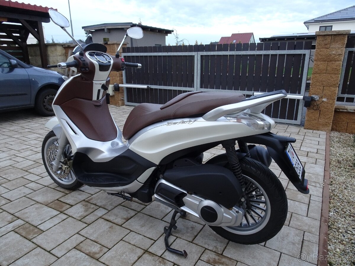 Piaggio Beverly 300 - 3