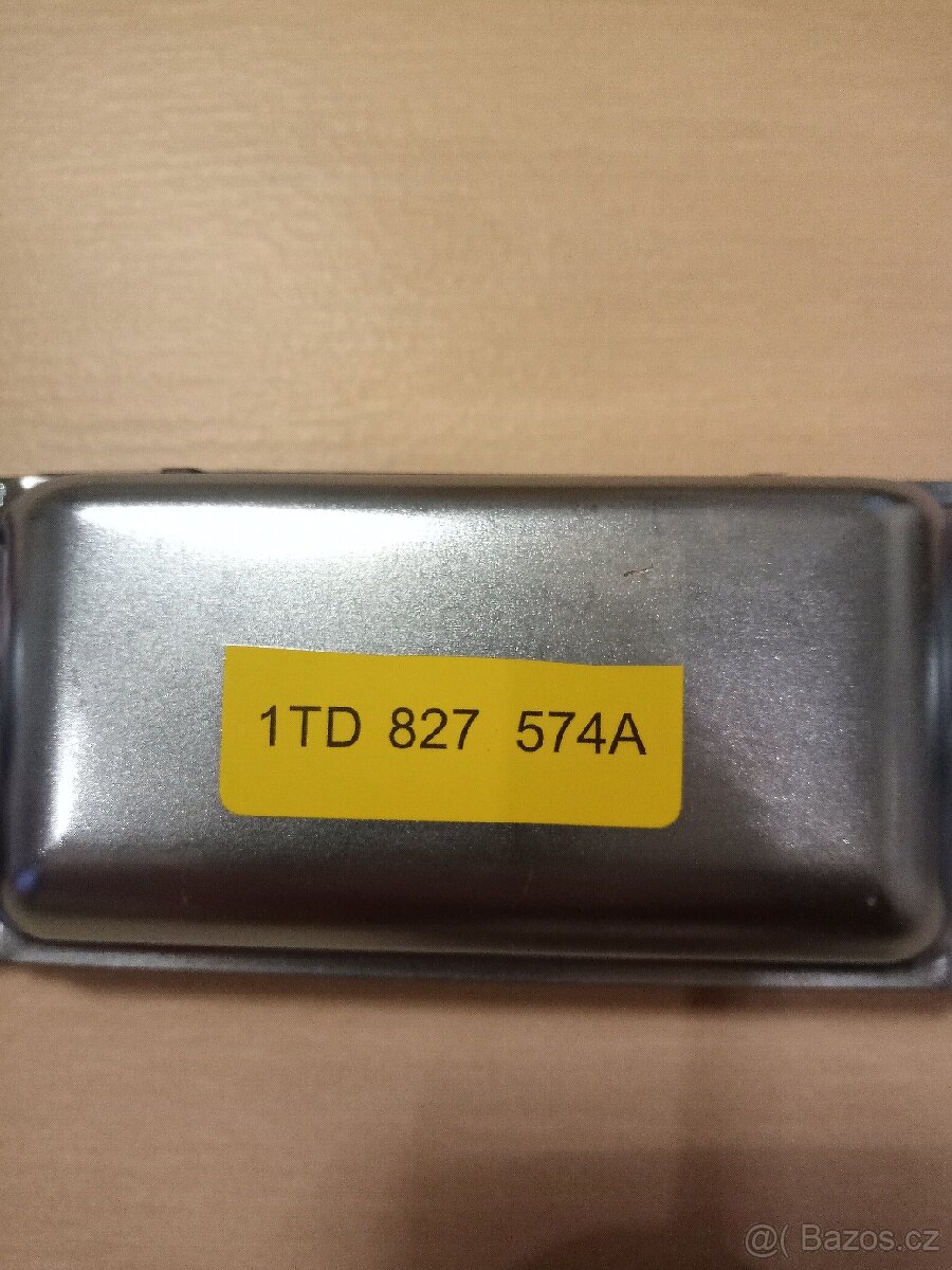 Madlo, klika zadních dveří - 3