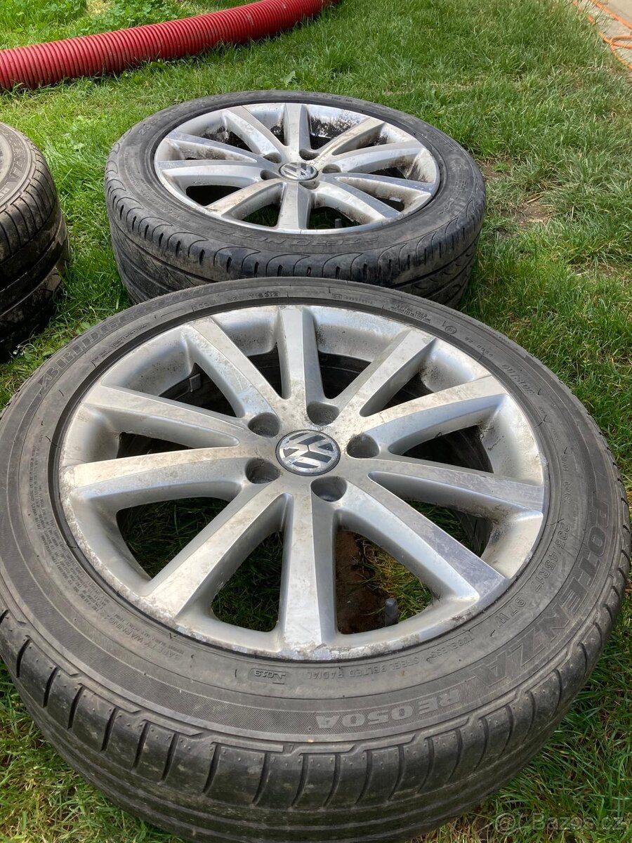 Alu disky pro VW 235/45 R17 - 3