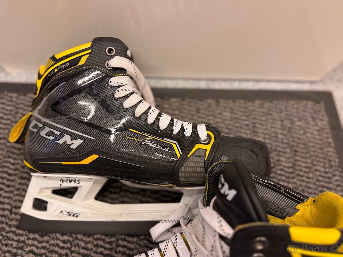 BRANKÁŘSKÉ BRUSLE CCM TACKS AS3 vel.11 - 3