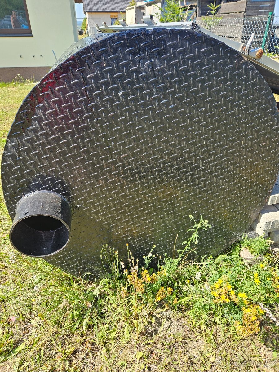 Prodám kovovou detenční nádrž - 3