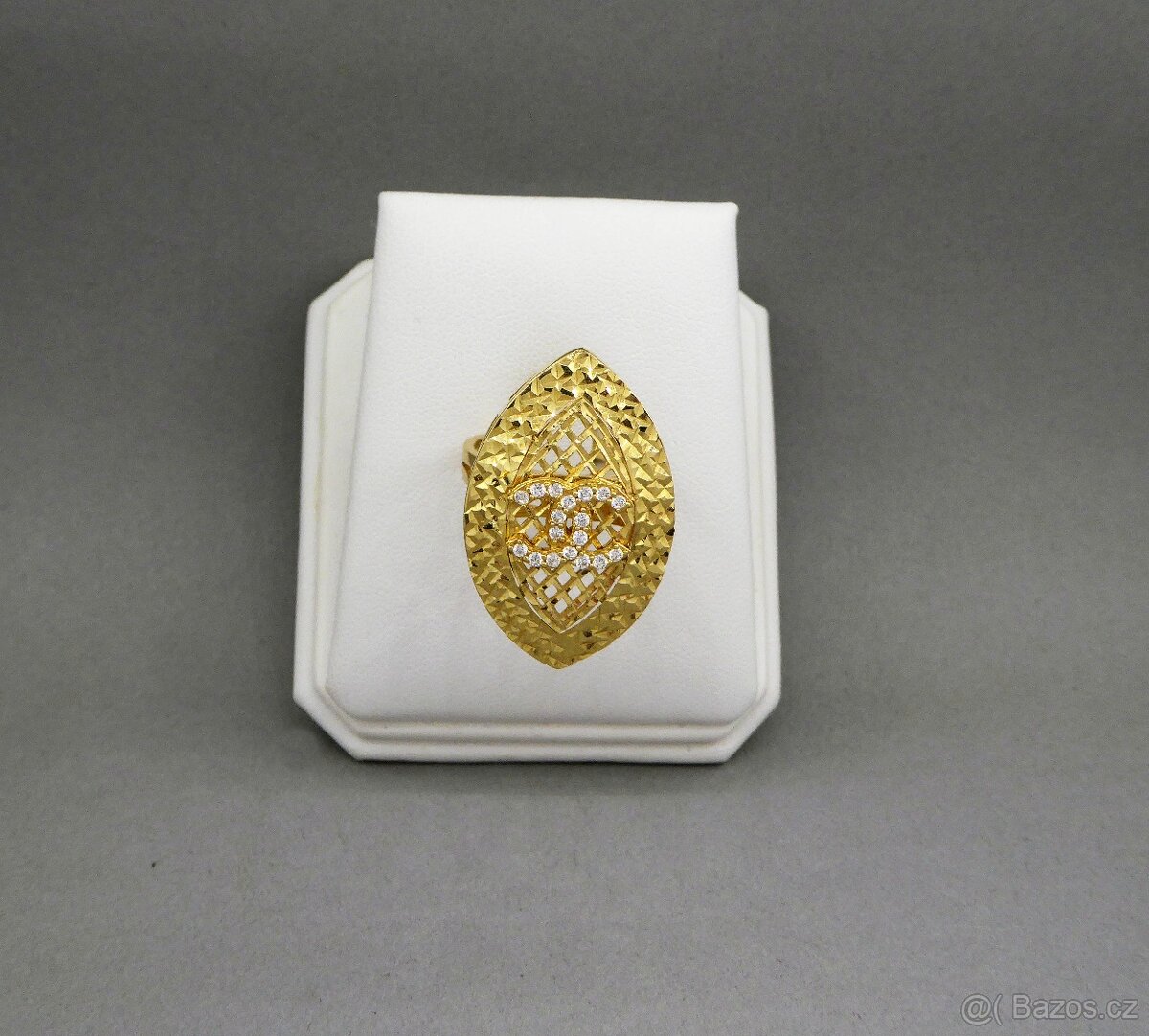 Zlatý zakázkový prsten - 3