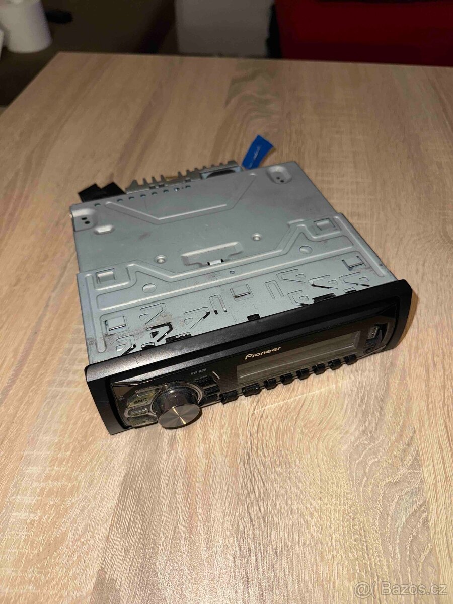 Autorádio Pioneer MVH-160UI (USB) - 3