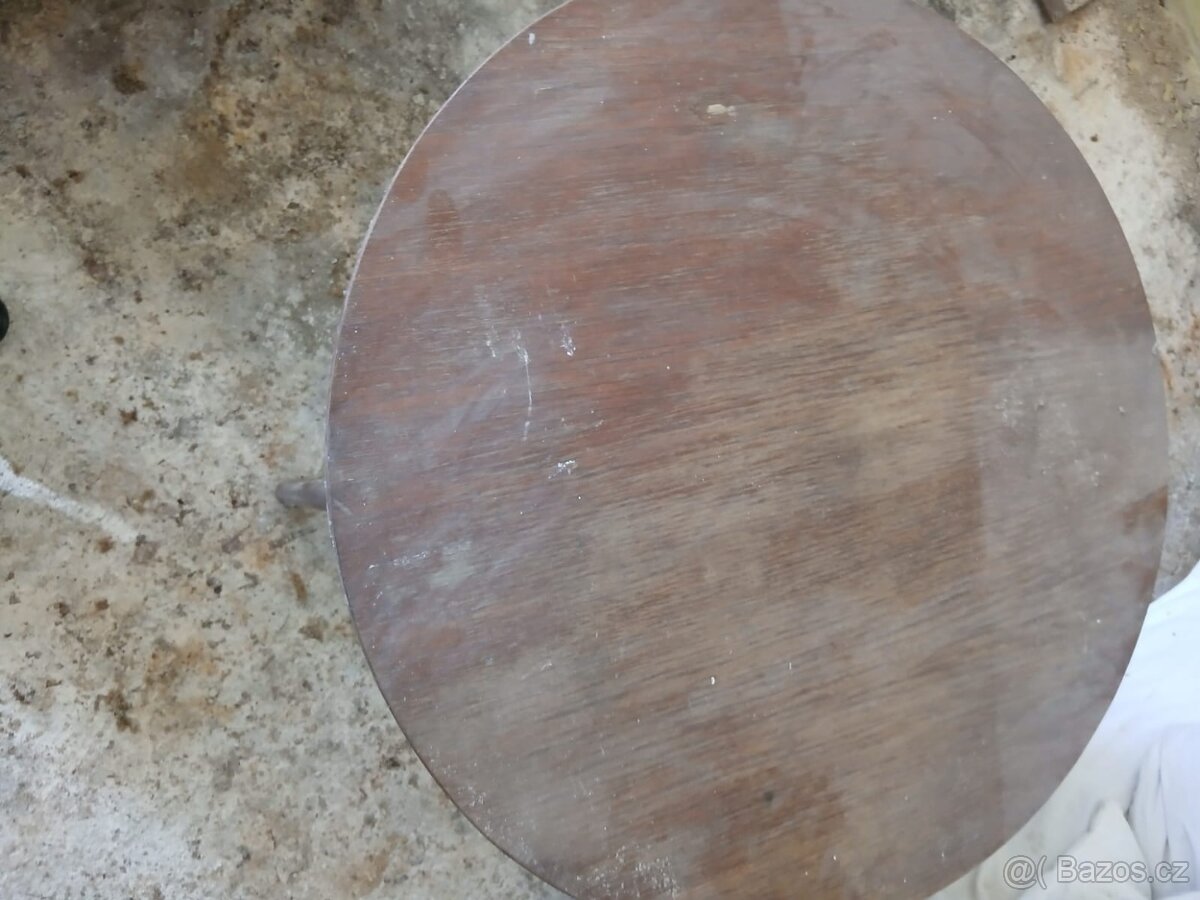 Dvě křesla a stoleček - 3