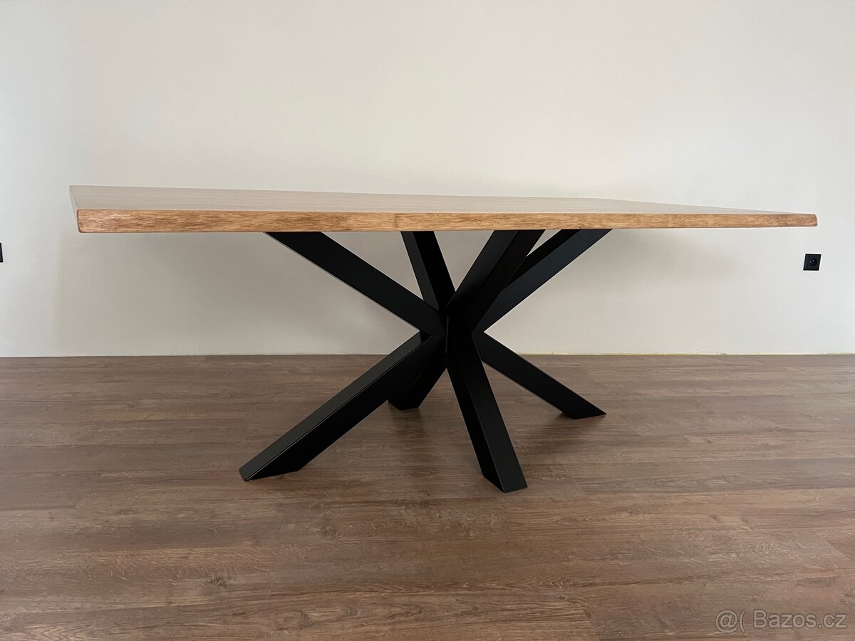 Dubový jídelní stůl - doprava ZDARMA - 3