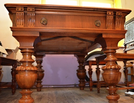 Prodám historický stůl a židle - 3