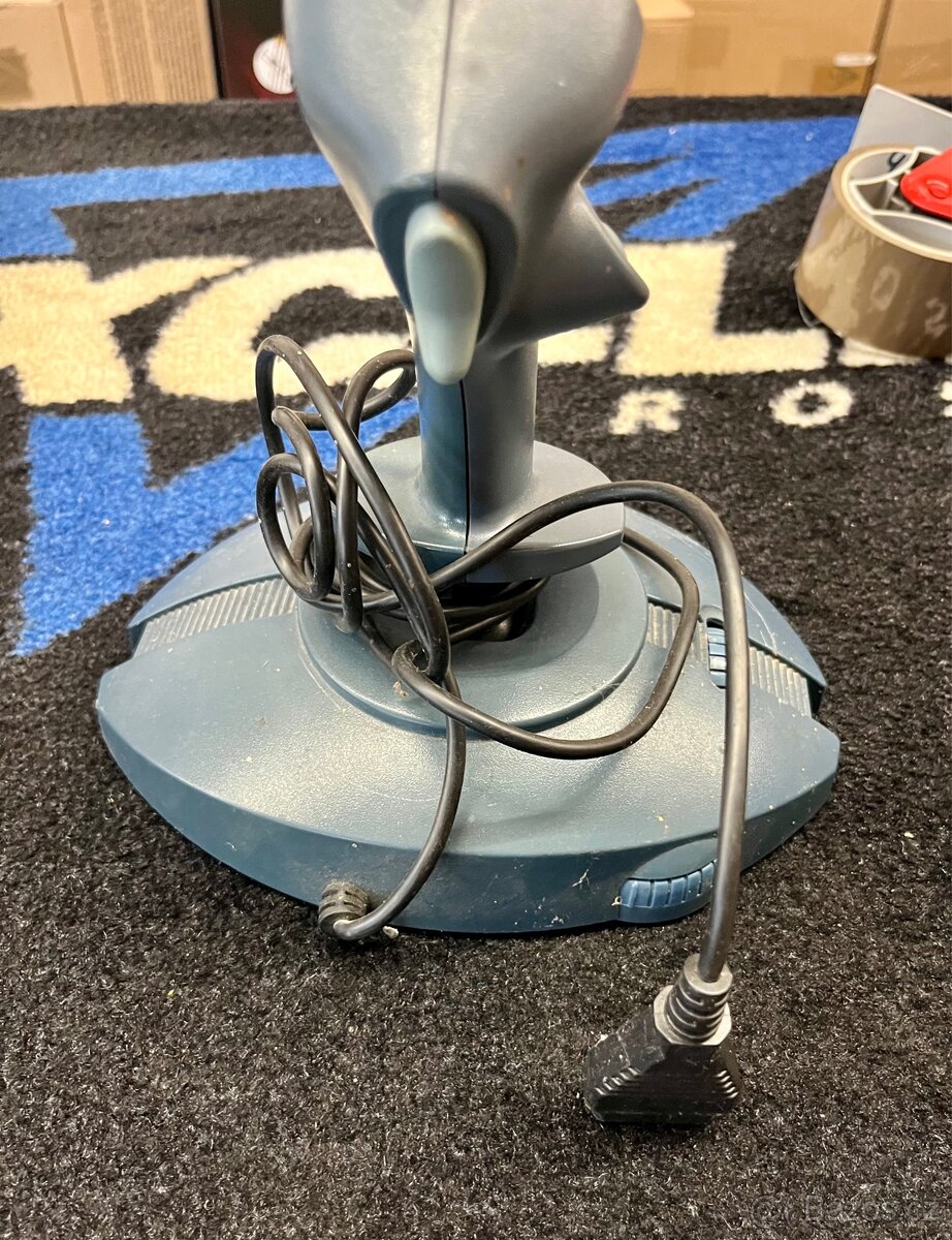 Genius herni ovladac retro - 3