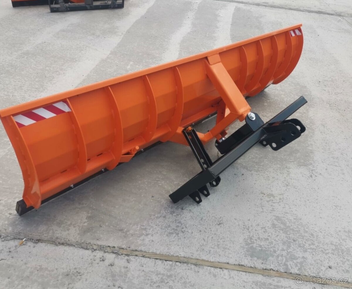 Pluh na traktor - 3