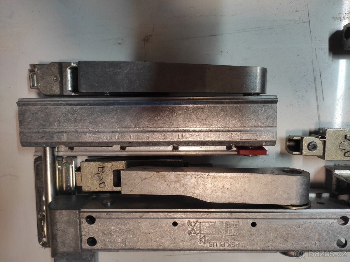 Kování na posuvné dveře - 3