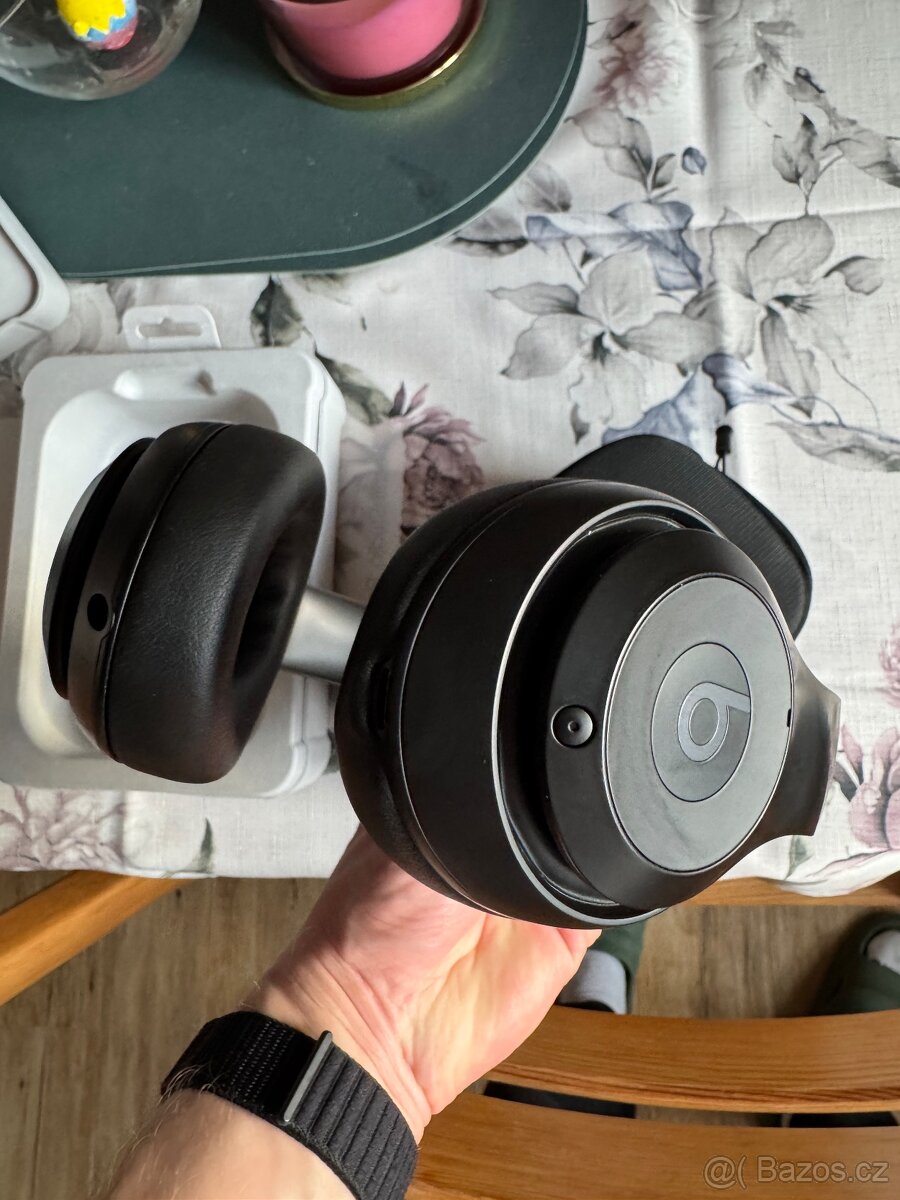 Apple Beats Studio Pro černé - 3