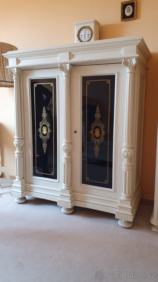 historický nábytek - bílá ložnice - 3